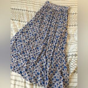 Nicole Miller Floral Maxi Skirt size XS pockets!